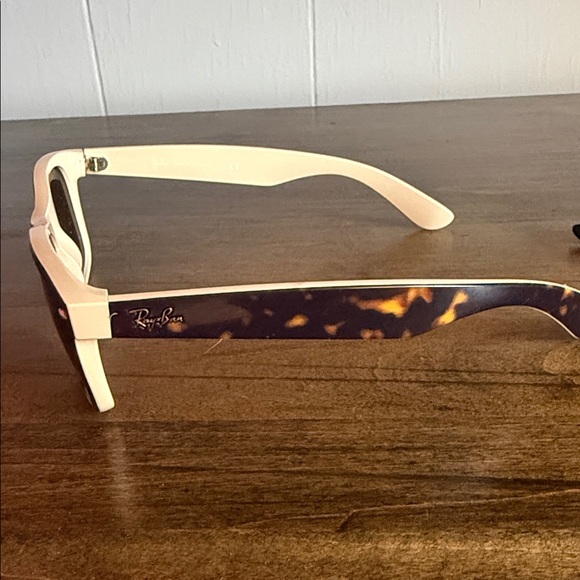 Ray-Ban Beige and Tortoise VR Glasses - Picture 1 of 2
